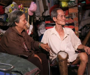 Chuyện tình đáng ngưỡng mộ của cặp vợ chồng U80, quen nhau từ lúc lên 5 tuổi