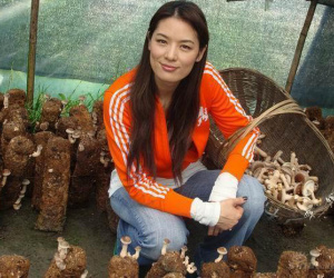 Đệ nhất người mẫu châu Á bị 'cắm sừng', bỏ chồng về quê làm ruộng và cuộc sống bất ngờ với tài sản 23.000 tỷ đồng