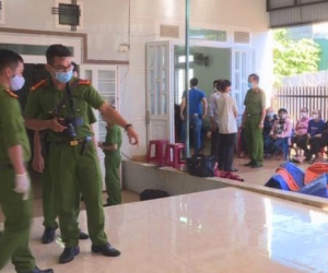 Con trai sát hại mẹ ruột thương tâm: 'Từng đâm anh trai'