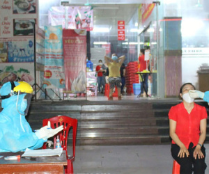 Nói chuyện với F0 trên máy bay từ TPHCM về Hà Nội, 1 người ở Thái Nguyên mắc Covid-19