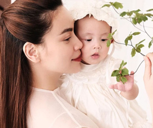 Hồ Ngọc Hà khoe ảnh cùng Lisa mà ai cũng xuýt xoa con gái xinh như thiên thần, lấn át cả nhan sắc của mẹ