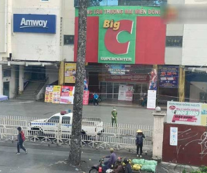 Người dân đang mua sắm thì siêu thị Big C quận 10 bất ngờ phong toả vì một ca dương tính từng đến đây