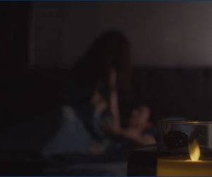 Hoa hậu Diễm Trần gây choáng với cảnh giường chiếu lại còn ăn 'liên hoàn tát' vì giật chồng người ta