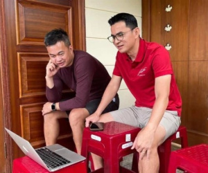 HLV Kiatisuk: 'Tôi nghi Công Phượng mải thức khuya xem Euro nên lỡ cuộc họp đội'