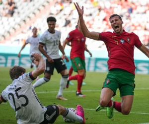 Đen như Ronaldo: Nỗ lực nước rút thần tốc ghi bàn mở tỷ số, công sức sau đó lại 'đi tong' bởi màn 'bóp' khó tin của đồng đội