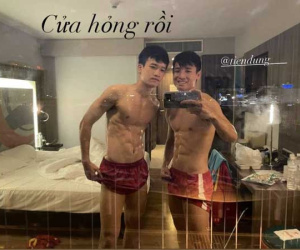 Ngày thứ 4 cách ly của ĐT Việt Nam: Dàn nam thần mở đại hội khoe 'múi sầu riêng', trai có vợ hướng về gia đình