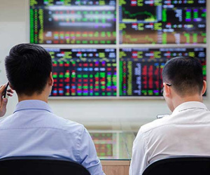 Dòng tiền tỷ USD ào ạt đổ vào, chứng khoán thăng hoa