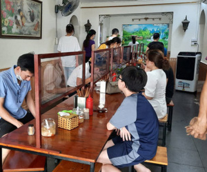 Hà Nội: Quán cà phê, ăn sáng hồ hởi đón khách sau chuỗi ngày tạm đóng cửa