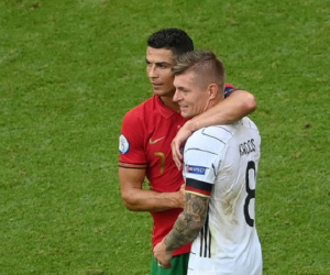 Sau khi Bồ Đào Nha thua tan nát, có một cầu thủ Đức đã giúp Ronaldo vui vẻ trở lại và đây là nội dung cuộc trò chuyện của cả hai