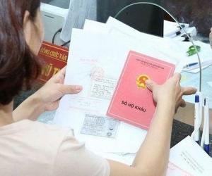 Nóng: Thu hồi sổ hộ khẩu giấy từ 1/7 với trường hợp làm thủ tục thay đổi cư trú mới