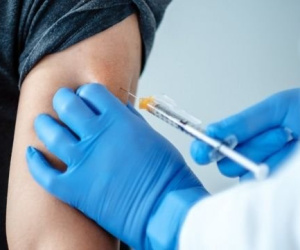 Vụ nam giáo viên 26 tuổi tử vong sau tiêm vaccine Covid-19: Sở Y tế Hà Nội nói gì?