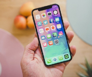 Foxconn ráo riết tuyển lao động sản xuất iPhone 13