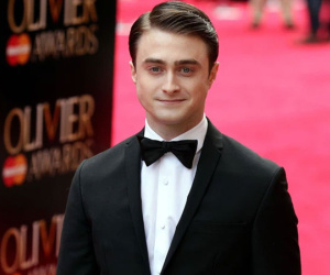 'Harry Potter' Daniel Radcliffe thành người thừa kế tài sản 2,5 nghìn tỷ, vừa bán nhà 46 tỷ cho bố mẹ vì có 'âm mưu'?