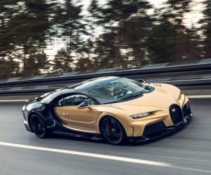 Hé lộ hình ảnh siêu xe Bugatti đang chạy thử với tốc độ 440 km/h