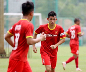 Một tuyển thủ Việt Nam phải tiếp tục cách ly sau vòng loại World Cup