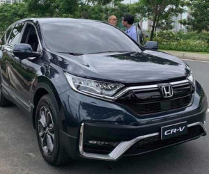 Xe sang giảm giá tới hơn 500 triệu đồng