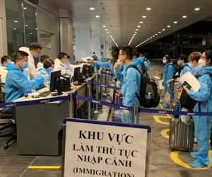 Thí điểm cách ly tập trung 7 ngày với người nhập cảnh ở Quảng Ninh có 'hộ chiếu vắc-xin'