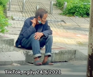 MC truyền hình HTV vô tình quay clip ông cụ vô gia cư rồi up lên mạng, không ngờ chính đoạn video đó lại giúp một gia đình ở tận Đồng Nai được đoàn tụ