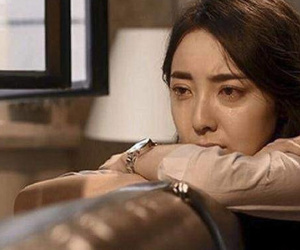 Con trai đi 'tay vịn' mẹ chồng nói là chuyện thường, tôi tặng món quà khiến bà tái mặt