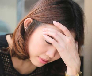 Anh trai tôi thông báo sẽ tổ chức đám cưới ngay sau khi chị dâu tương lai xuất viện, nào ngờ mẹ tôi bật khóc khuyên anh đừng lấy