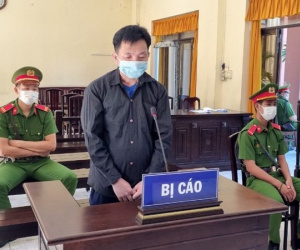 Đã ly hôn vẫn không thoát 'kiếp nạn' với chồng cũ