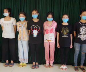 Ham tiền của người phụ nữ lạ, nam thanh niên bất chấp đưa 6 cô gái vượt sông sang Lào