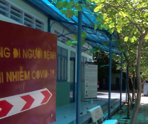25 bệnh nhân và thân nhân tại Bệnh viện Phạm Ngọc Thạch nghi mắc COVID-19