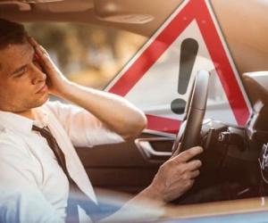 Nghiên cứu mới: Lái xe khi khát nước nguy hiểm không kém gì uống rượu