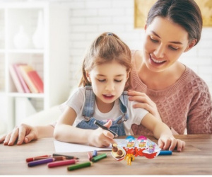 15 hoạt động bố mẹ cùng con tiêu diệt 'cơn thèm' điện thoại