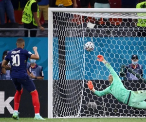UEFA ra phán quyết chính thức về yêu cầu đá lại trận Pháp vs Thụy Sĩ