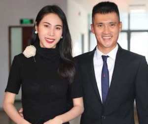 Thuỷ Tiên - Công Vinh bị netizen soi điểm khó hiểu ở biệt thự đang xây: Chủ đầu tư ở giấy phép và ở biển công trình khác hẳn nhau?