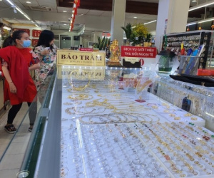 Giá vàng thế giới sẽ thoát khỏi vực thẳm?