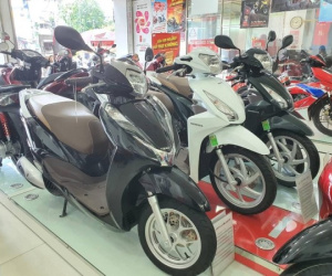 Tăng giá niêm yết, Honda Vision vẫn được đại lý giảm giá bán online