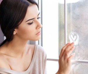 Mất cả buổi để nấu mâm cơm thịnh soạn, nào ngờ chồng liếc nhìn, vứt lại một câu rồi vội vã bỏ đi