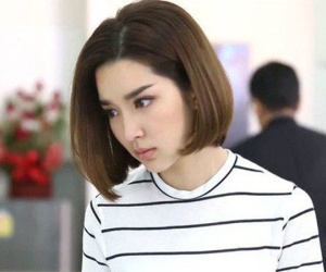 Tiếng thì thầm trong nhà vệ sinh khiến tôi sốc nặng khi biết thân phận thật của cô thư ký mới