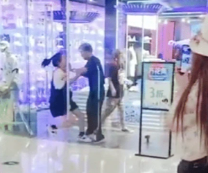 Vòi sugar daddy mua bộ váy 6 triệu rưỡi, cô gái bị bồ già 'tẩn' giữa cửa hàng, bộ dạng nam chính làm dân tình ngao ngán