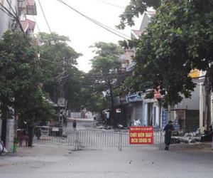 Hà Nội: Cách ly hơn 2.000 dân liên quan chùm 5 ca dương tính SARS-CoV-2 trong gia đình
