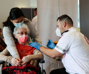 Israel cảnh báo: Hiệu quả phòng ngừa Covid-19 của vaccine Pfizer giảm còn 64%