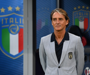 Mancini bảo vệ trò cưng, hết lời ca ngợi Luis Enrique trước trận 'chung kết' sớm