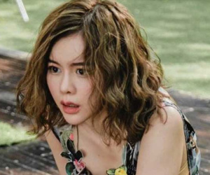 Mẹ chồng rất chịu khó mang cơm trưa cho con dâu, tôi bàng hoàng phát hiện bí mật động trời của bà nhờ cơn mưa bóng mây