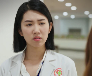Cây táo nở hoa: Châu khiến dân tình hả hê tột độ khi tát lật mặt bác sĩ Mỹ, kèm câu dằn mặt cực gắt