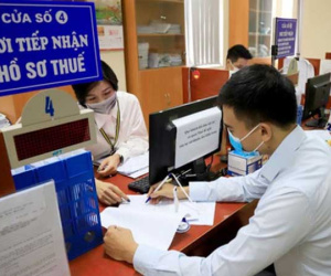 Khắp nơi kêu làm ăn khó khăn, thu thuế vẫn đồng loạt tăng cao