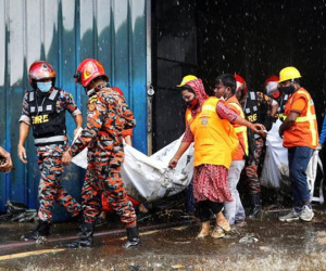 Cháy nhà máy thực phẩm Bangladesh, ít nhất 52 người chết