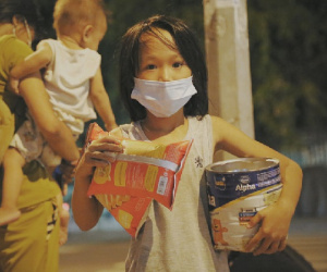 Người vô gia cư lay lắt trong đêm đầu Sài Gòn giãn cách: 'Con không có nhà, tối con ra Cầu Mống mà ngủ'