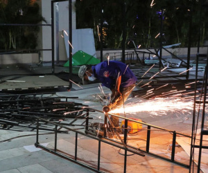 Toàn cảnh bên trong Thuận Kiều Plaza đang thi công chuyển đổi thành bệnh viện dã chiến 1.000 giường bệnh