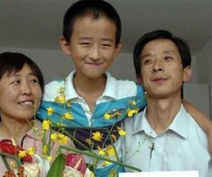 'Thần đồng' đòi bố mẹ mua nhà ở thủ đô mới thi tốt nghiệp, ai nấy chỉ trích rồi bái phục sau 8 năm