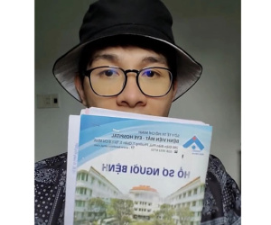 Chàng trai chia sẻ suýt bị mù vì dùng loại thuốc nhỏ mắt nổi tiếng khiến nhiều người tranh cãi trên mạng xã hội