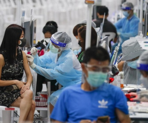 Hàng trăm nhân viên y tế Thái Lan nhiễm Covid-19 dù được tiêm vaccine do công ty Trung Quốc sản xuất