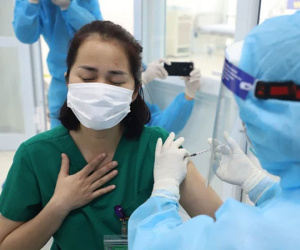 Bộ Y tế cho phép người tiêm mũi 1 vaccine Covid-19 của AstraZeneca có thể được tiêm mũi 2 là vaccine của Pfizer