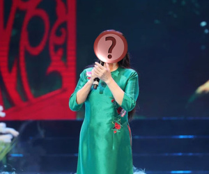 1 nữ ca sĩ đình đám tiết lộ từng bị quản lý dùng gậy vụt vào người và ra lệnh 'Hát', nói rõ lý do vắng bóng bấy lâu nay